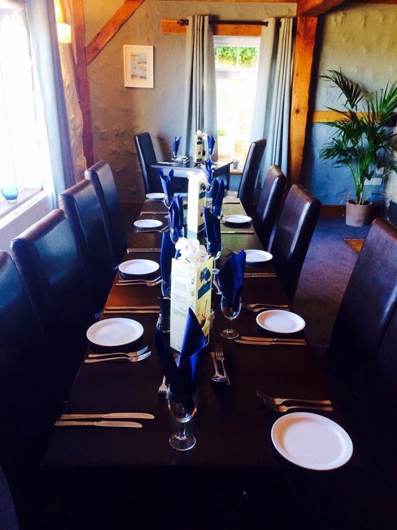 Ty Dderw Country Inn Moelfre Dış mekan fotoğraf