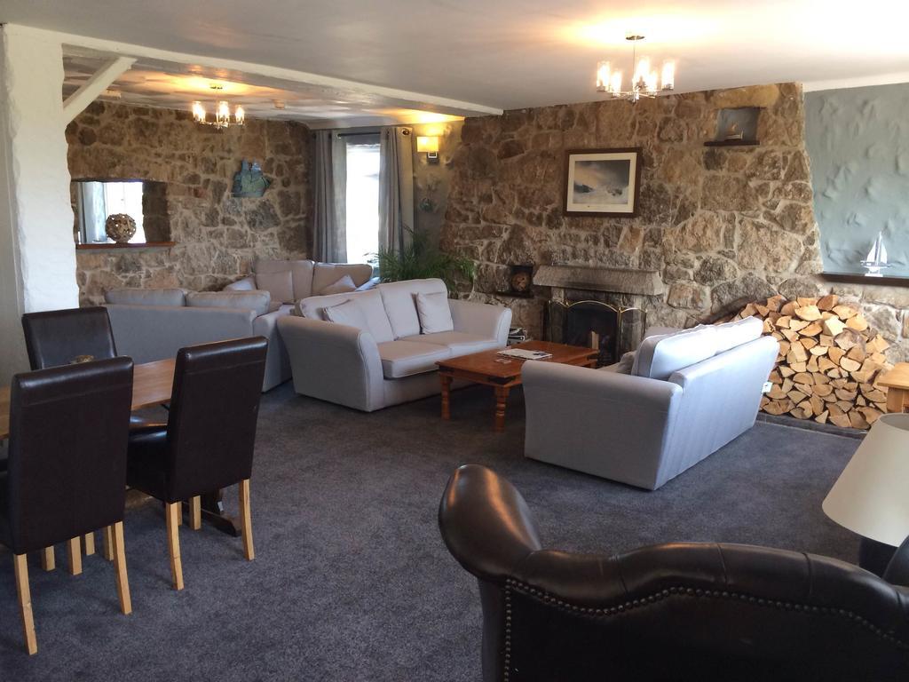 Ty Dderw Country Inn Moelfre Dış mekan fotoğraf