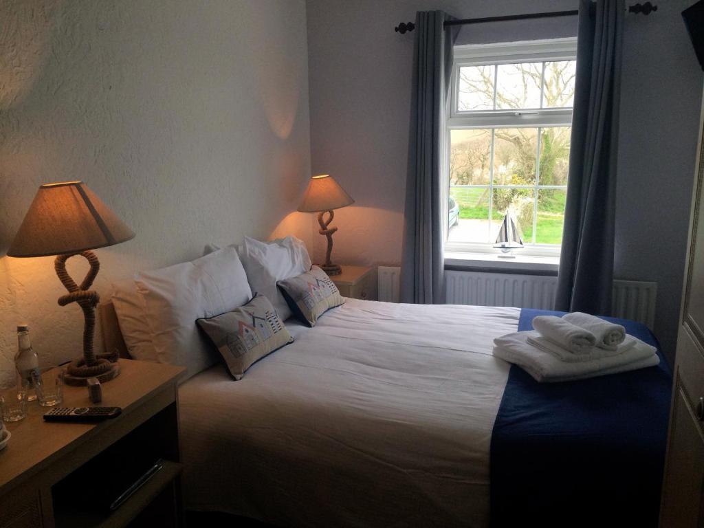 Ty Dderw Country Inn Moelfre Dış mekan fotoğraf